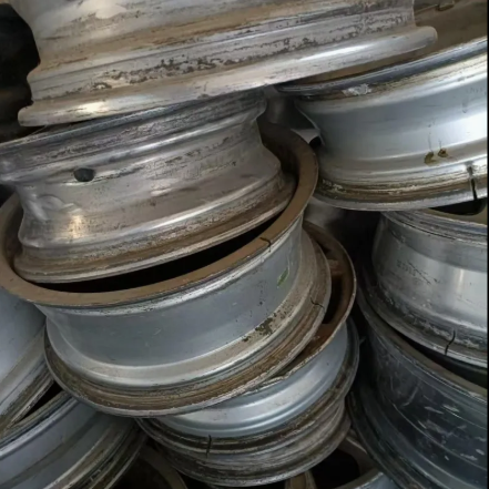 Alloy wheel scrap
